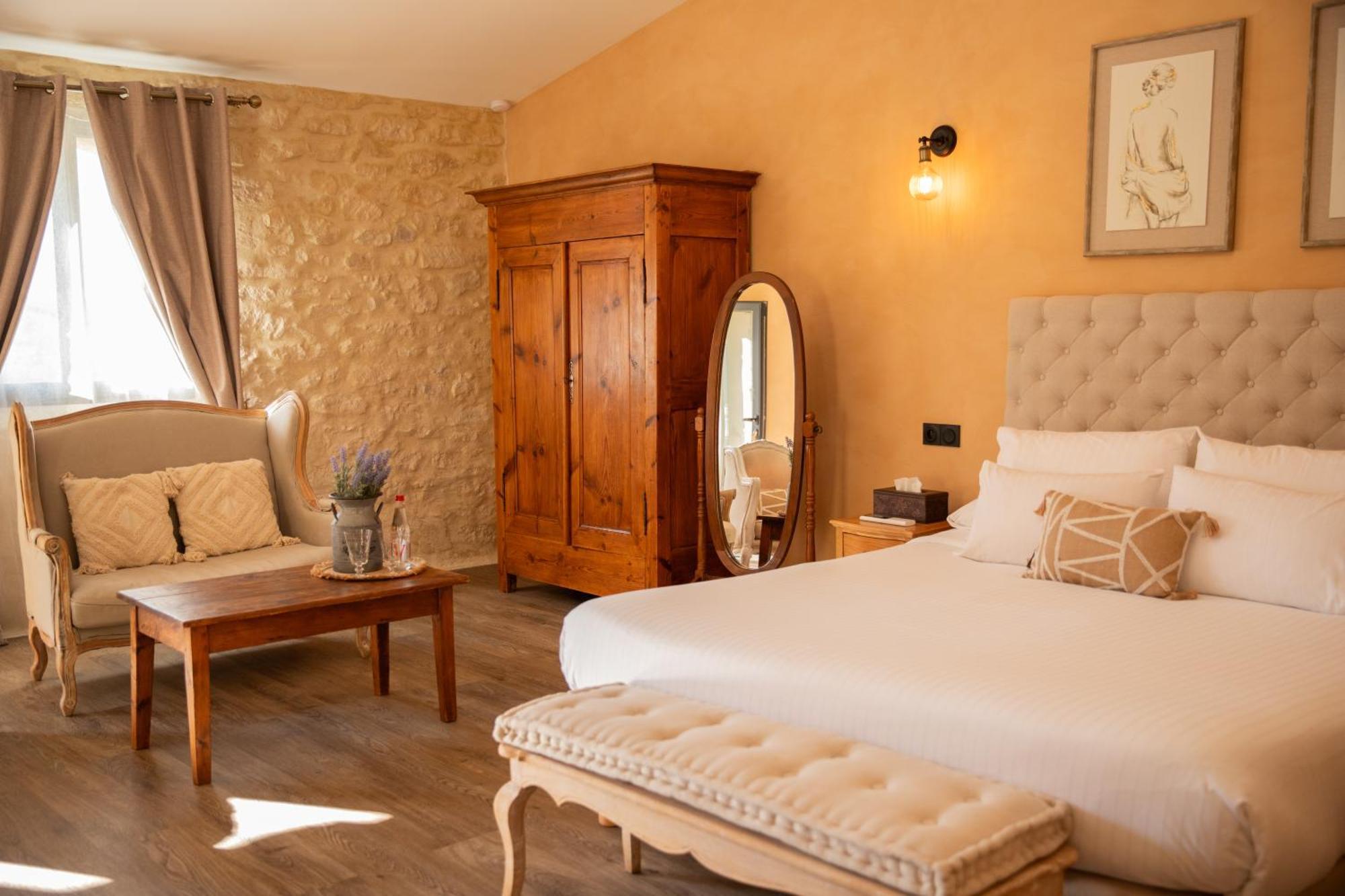 Maison Roucas - Restaurant Et Chambres D'Hotes Solérieux Zewnętrze zdjęcie