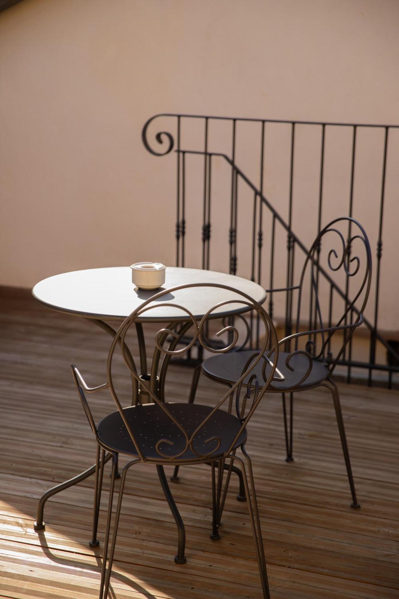 Maison Roucas - Restaurant Et Chambres D'Hotes Solérieux Zewnętrze zdjęcie