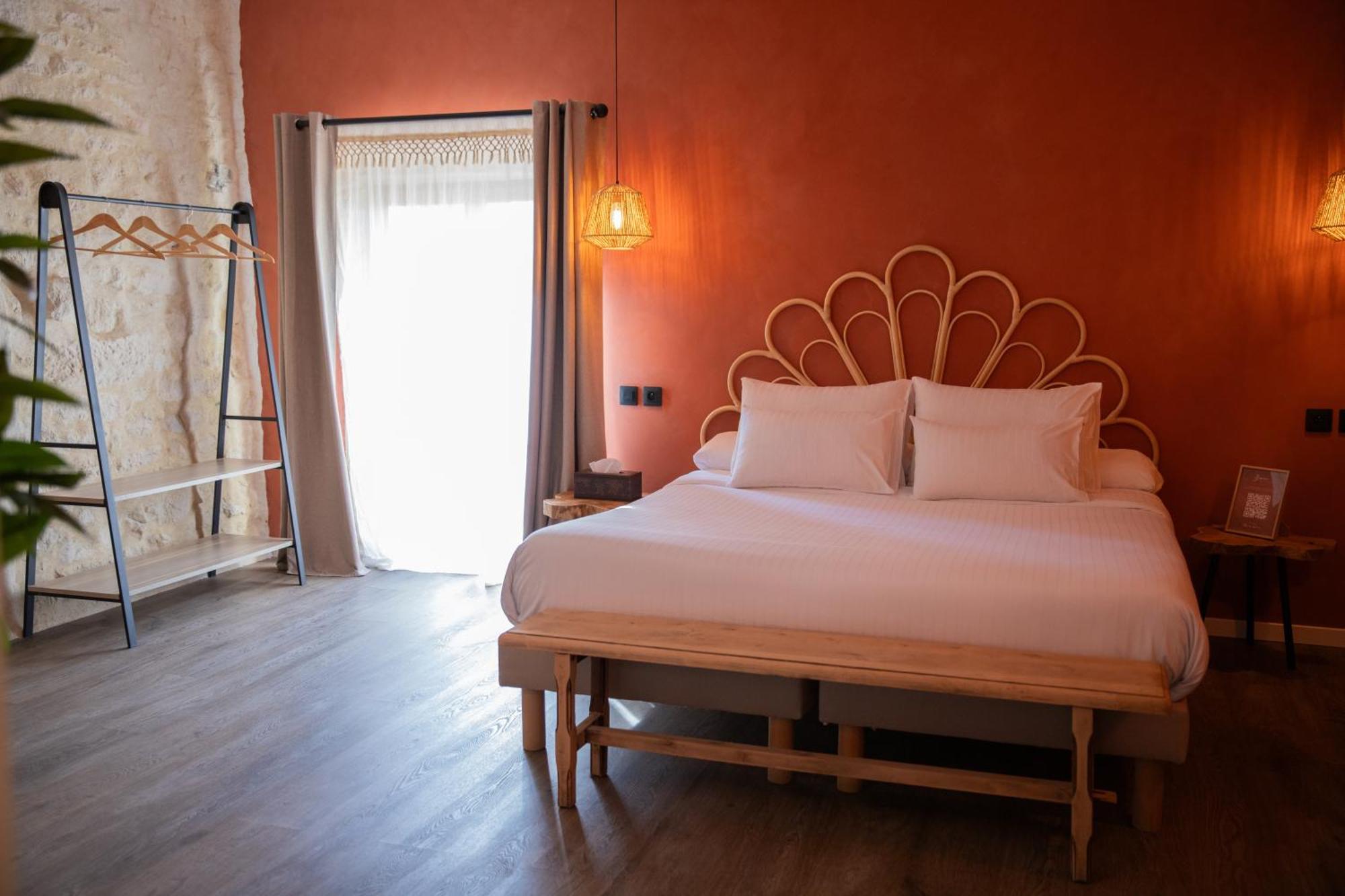 Maison Roucas - Restaurant Et Chambres D'Hotes Solérieux Zewnętrze zdjęcie