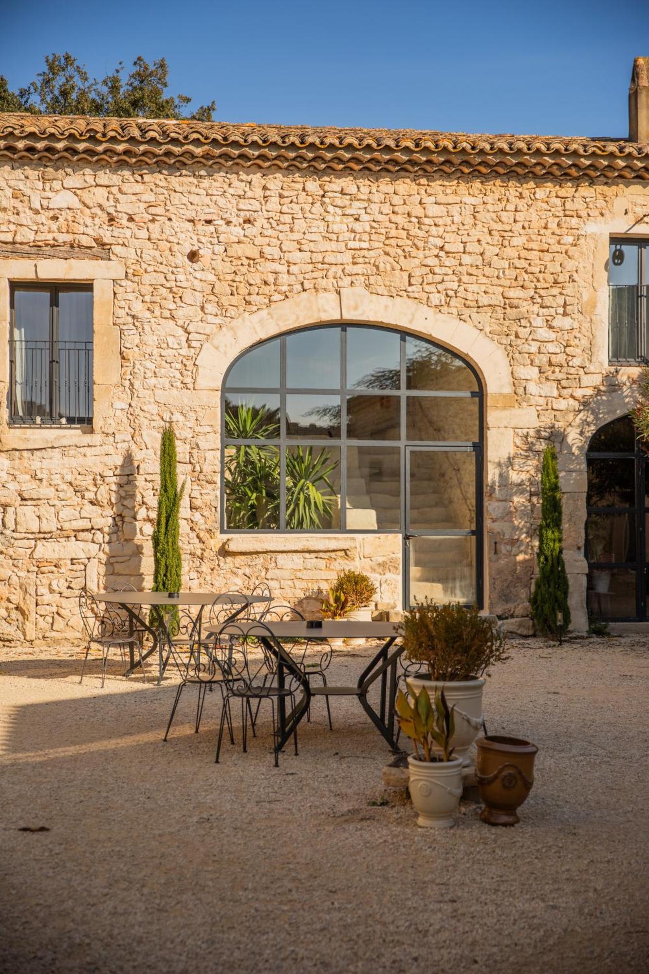Maison Roucas - Restaurant Et Chambres D'Hotes Solérieux Zewnętrze zdjęcie