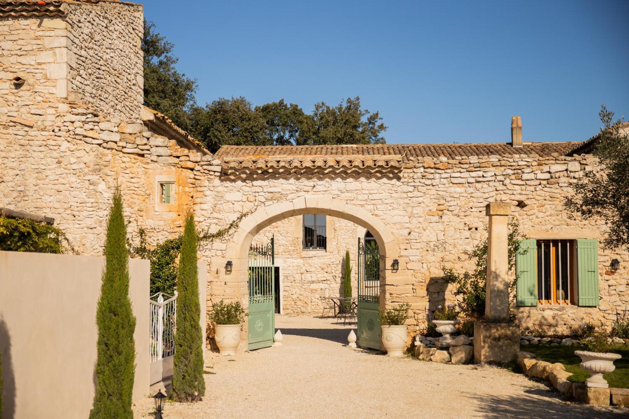 Maison Roucas - Restaurant Et Chambres D'Hotes Solérieux Zewnętrze zdjęcie